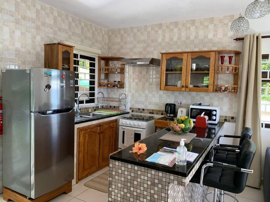 Crystal Apartments Seychelles Seaview Ground Floor Glacis  Zewnętrze zdjęcie